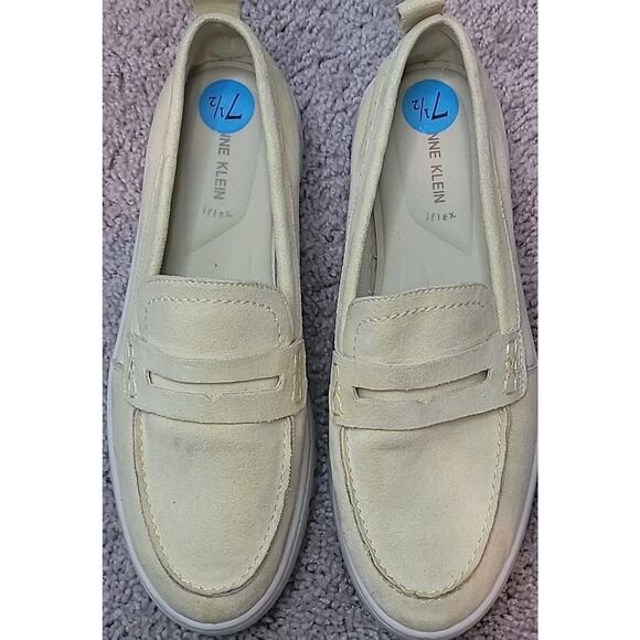 Anne Klein Livvey Gold Faux Suede Loafers – Women’s 7.5 I-Flex Comfort Flats - Picture 4 of 10